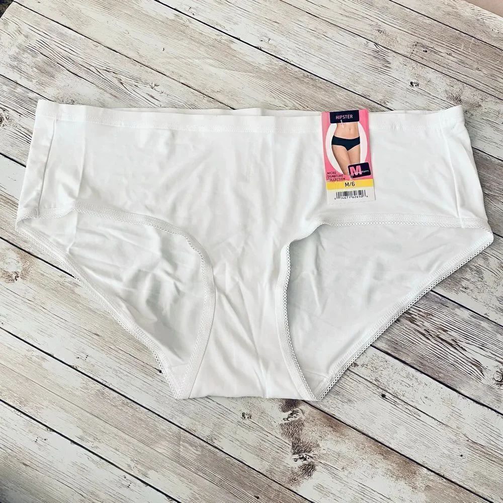 NWT Maidenform Sz M/6  White Signature Hipster Microfiber Panty Style 40737